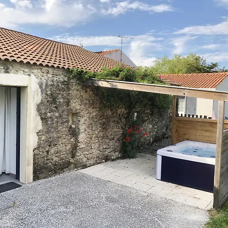 Renove Avec Spa, Piscine Chauffee, Wifi Et Acces Handicapes Au Coeur Du Marais Breton * Soullans